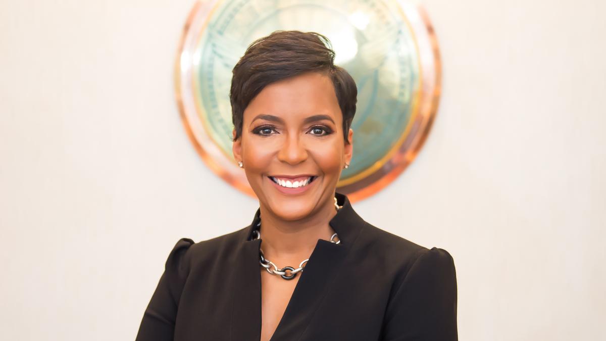public-paychecks-keisha-lance-bottoms-salary-sits-between-mayors-of