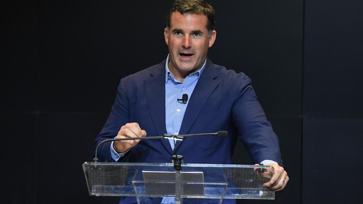 Kevin Plank Again Dabbles In Politics Shares Note He Received From President Bush Baltimore Business Journal