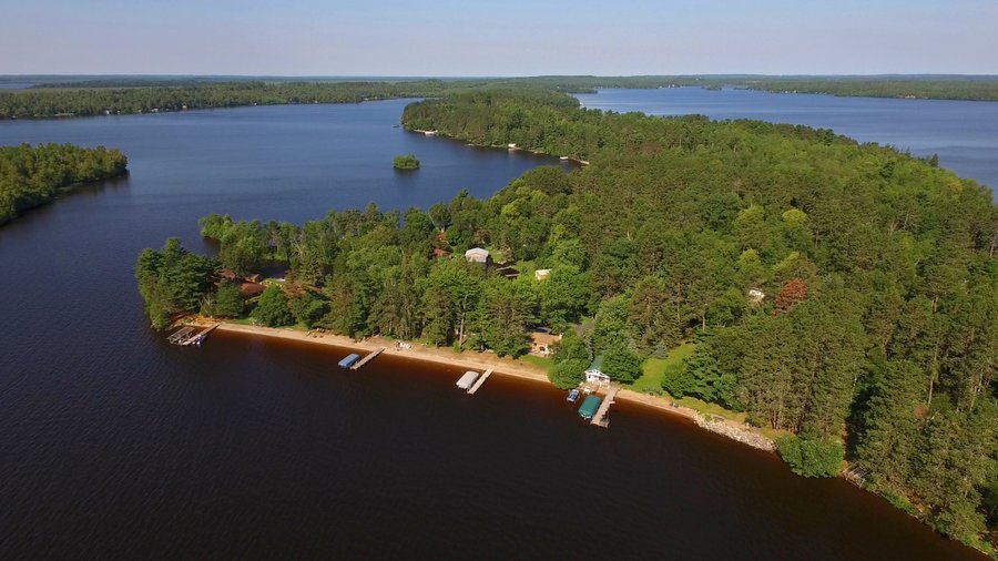 Dream Cabins: Lake Vermilion compound with 200 feet of lakeshore listed ...