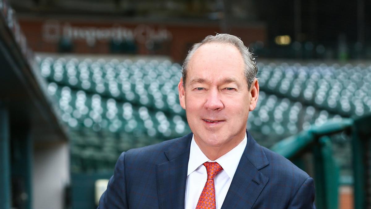 Houston Astros owner Jim Crane expects to hire new manager by Feb. 3