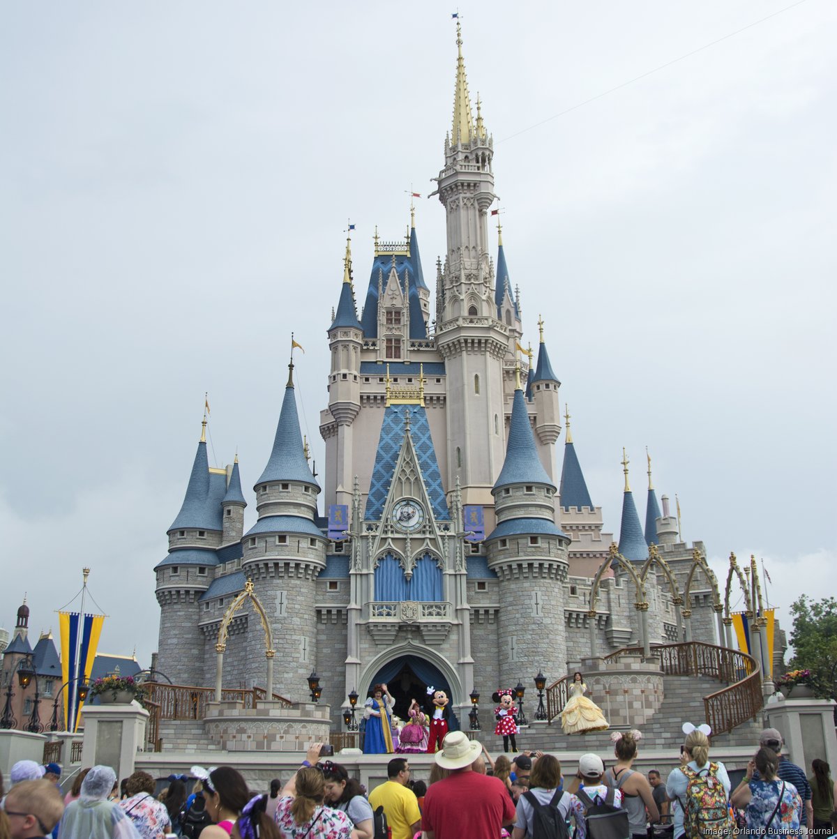 Florida, Disney dominates the international list of popular amusement parks