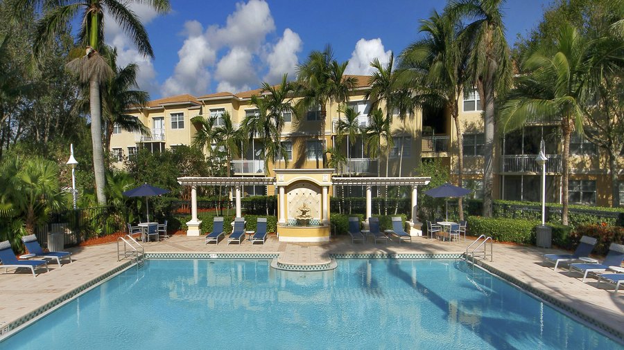 Boynton Beach apartments sold to Robbins Property Associates for 43