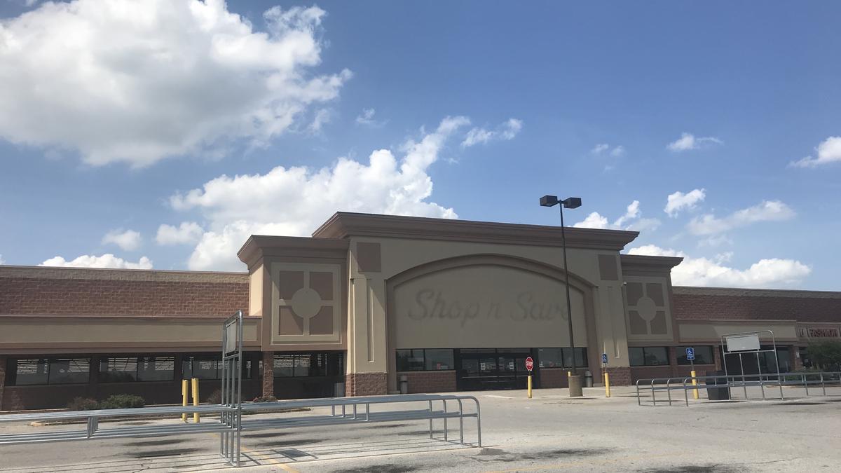 Schnucks plans to take over recently closed Shop &#39;n Save in Maplewood - St. Louis Business Journal