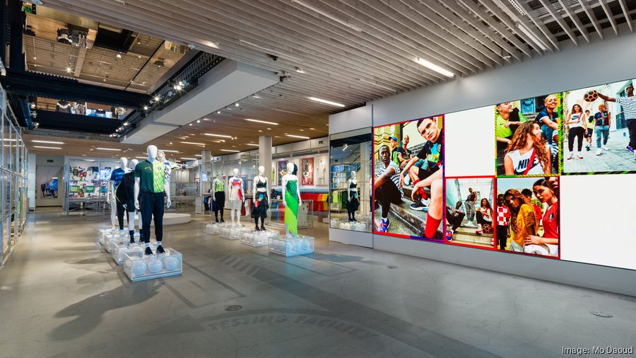 Joe Fresh flagship store with new store design - iXtenso – retail