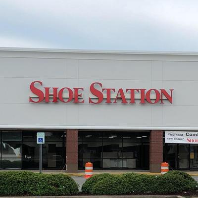 shoe station
