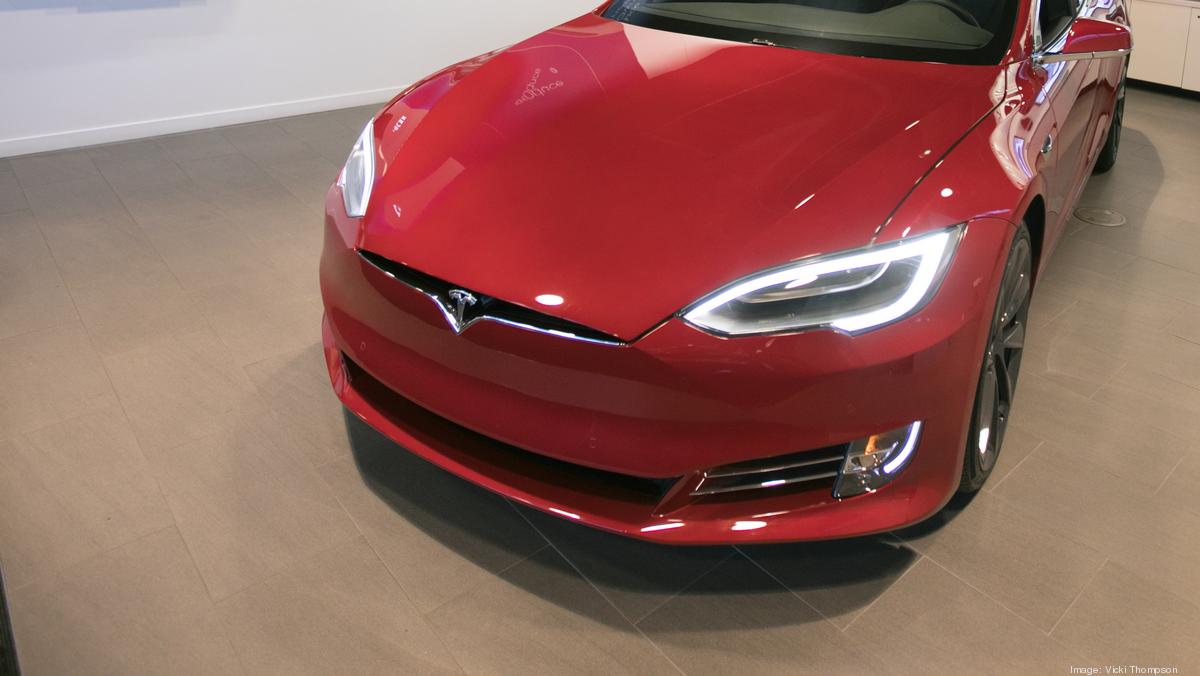 Apple tried to buy Tesla in 2013 for 240 per share, analyst says