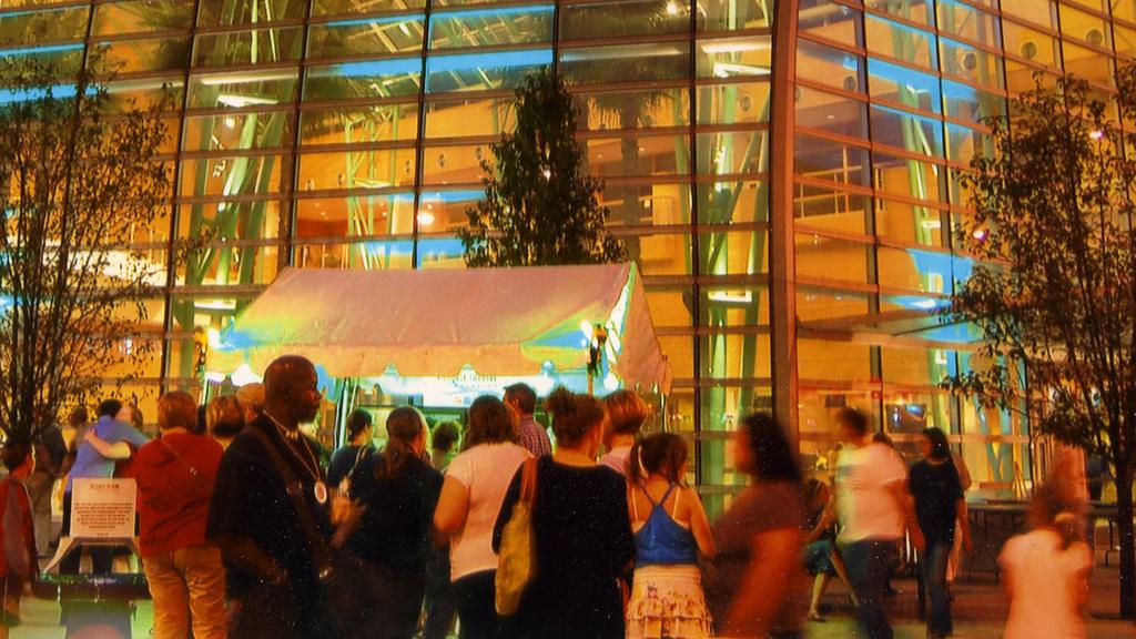 schuster-outside-urban-nights*1024xx1532
