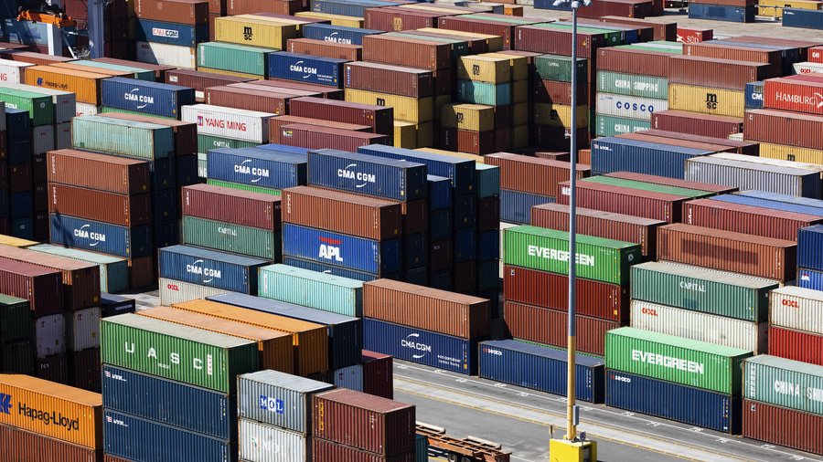 China and US agree to lift some tariffs in sign of trade war thaw