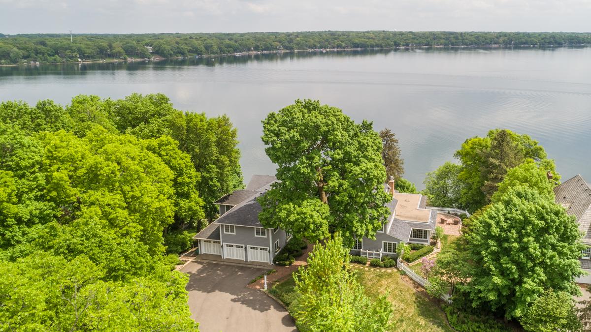 Dream Homes: Property on upper peninsula of White Bear Lake for sale