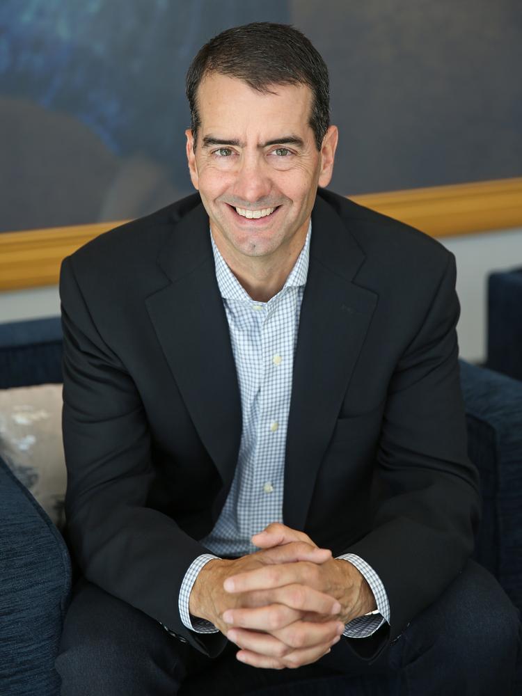cfo of the year after successful career at lowes bob hull strikes lowes career
