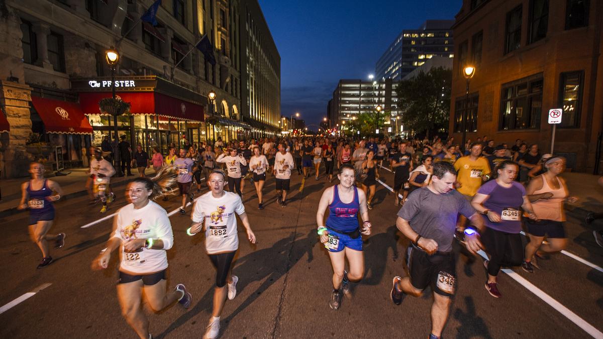 See thousands of runners, walkers ‘Storm the Bastille’ in downtown