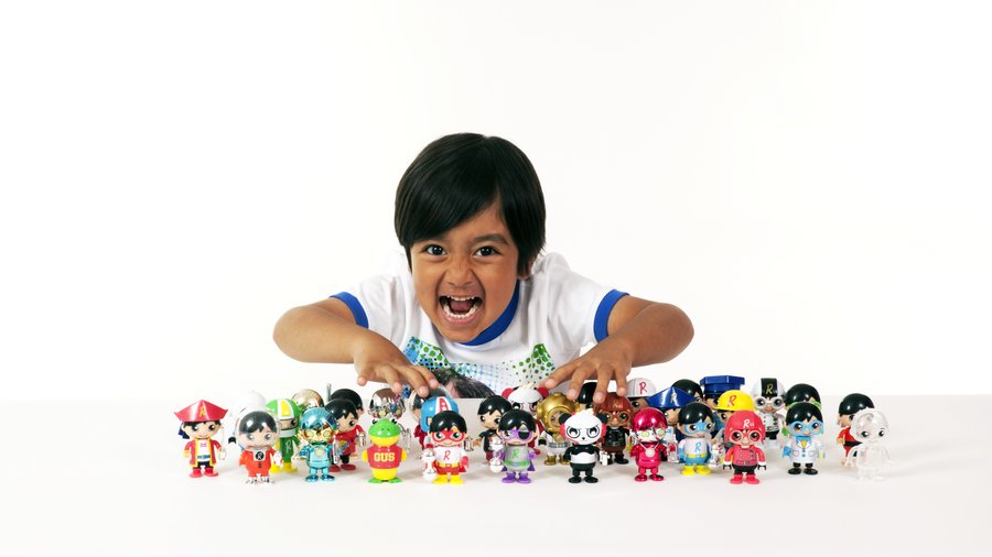 Ryan's toy store review blind bags