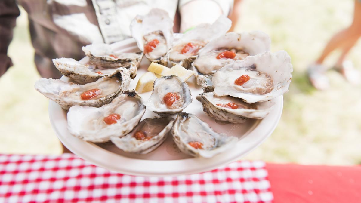 The Local Oyster opens 150-seat restaurant in Locust Point - Baltimore ...