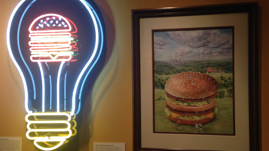 Territorial Airwaves - 1955 - Wiki Burger - Market City - The neon hambuger  dancing around the building. Before there were McDonald's in Hawaii, there  was Wiki Burger. Hamburgers for 20 cents