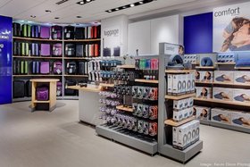 Brookstone is coming back to America s malls New York Business