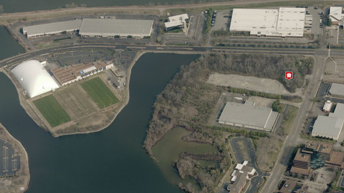 Embrey Partners Ltd. eyes apartment complex by Titans facility