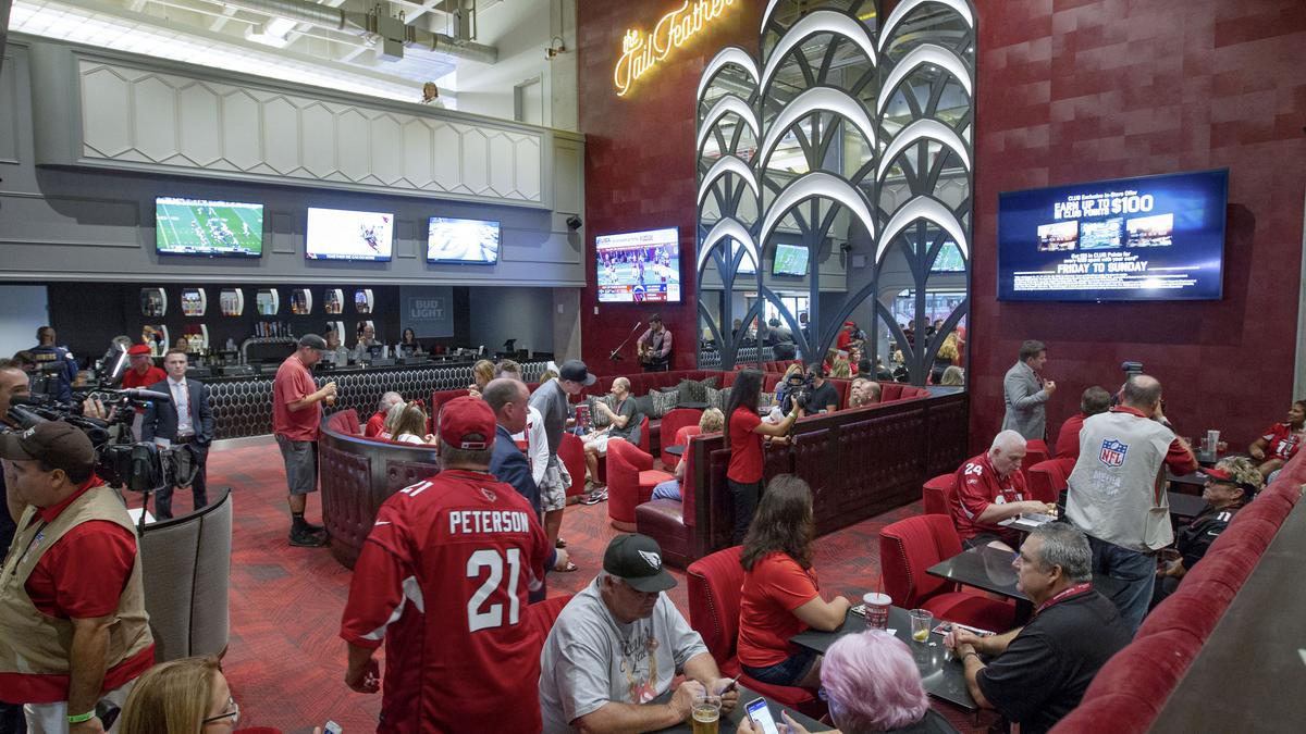 Arizona Cardinals show off $28 million in University of Phoenix