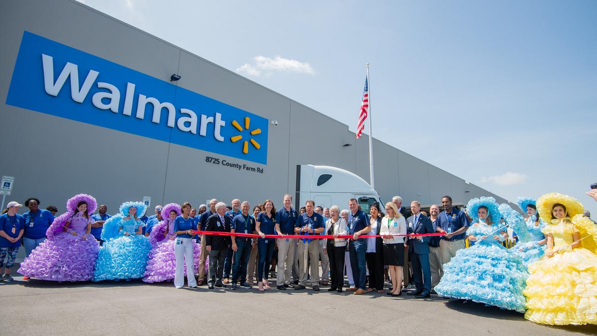 Walmart opens new 135 million distribution center in Mobile