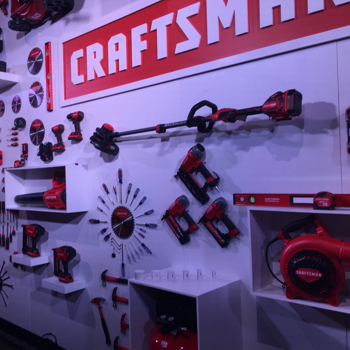 Stanley Black & Decker to buy Sears Craftsman brand for $900 million