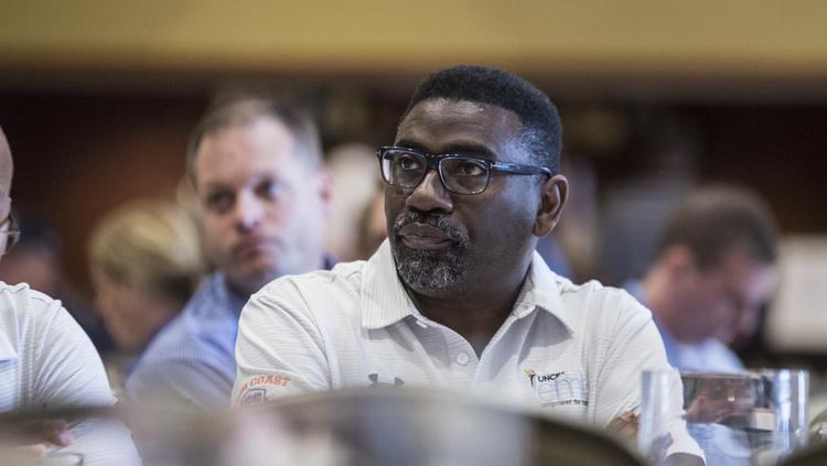 Milwaukee Public Schools superintendent to earn $252K annually - Milwaukee  Business Journal