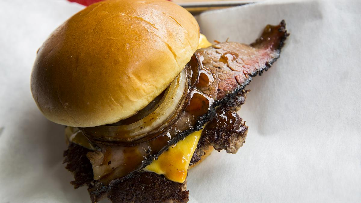 Martin's Bar-b-que Joint To Close One Of Two Louisville Restaurants 