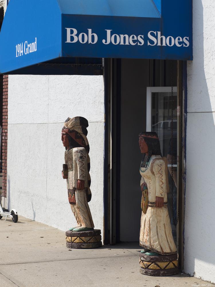 bob jones shoe store