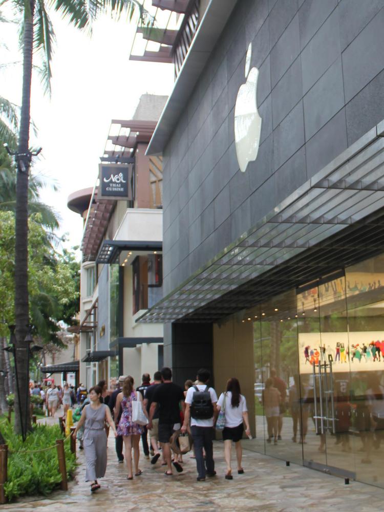 Hawaii Banks Businesses To Reopen Saturday As Lane Is Downgraded