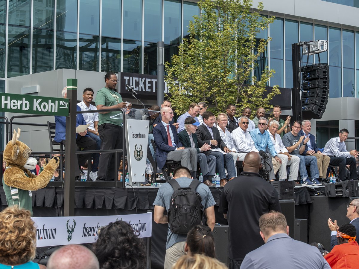 Milwaukee Bucks to honor ex-owner Sen. Herb Kohl during grand opening