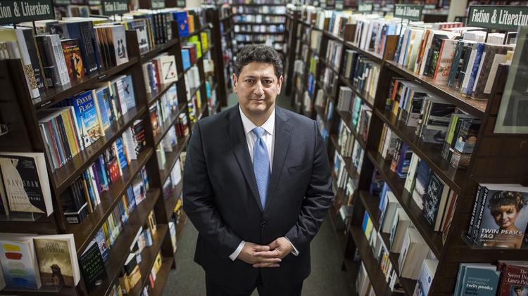 Barnes Noble In Fight With Former Ceo Says He Was Fired For