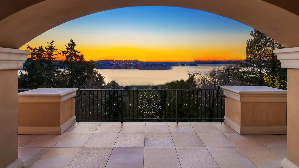 Eric And Marian Reichelt List West Bellevue Mansion For 6 Million