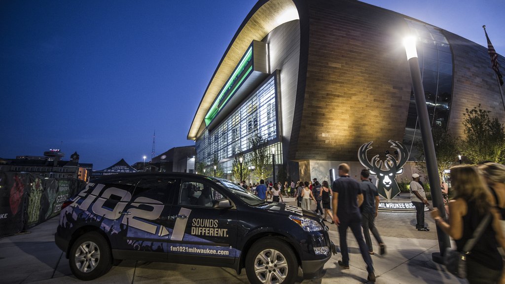 Green Bay Packers show off new Milwaukee offices - Milwaukee