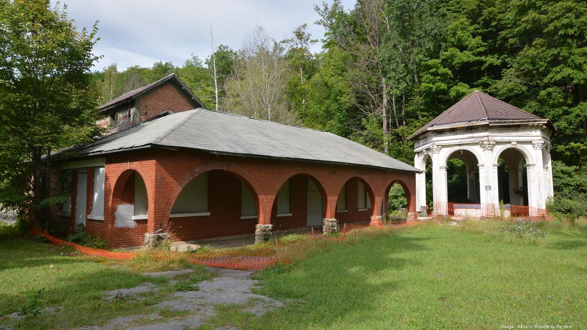 Sharon Springs spa to open in 2019 as tourism exec delays