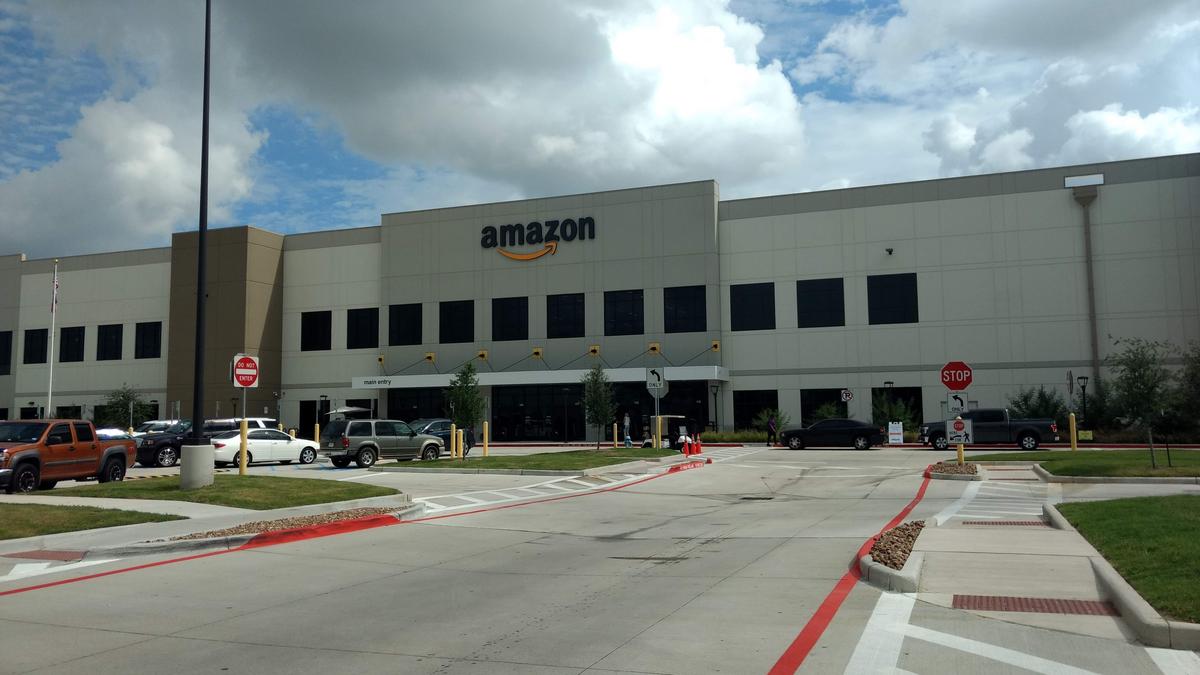 Amazon hosts grand opening of fulfillment center in Pinto Business Park