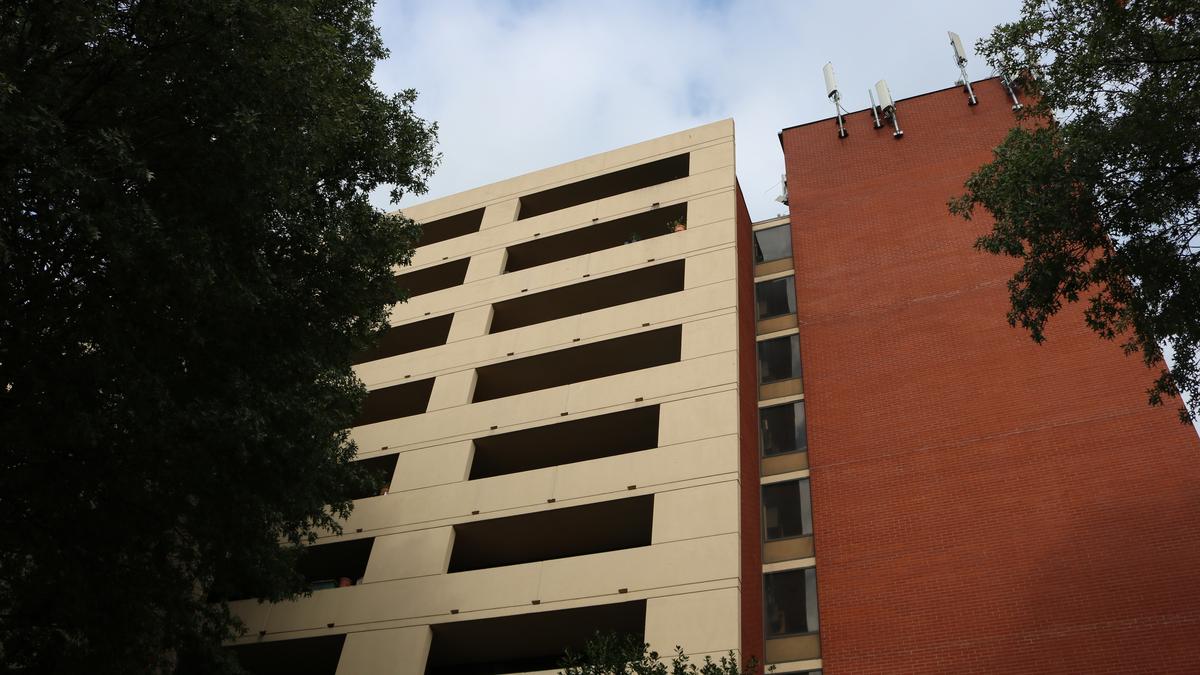 Owner plans 9 million renovation for Poplar Ave. apartment building St