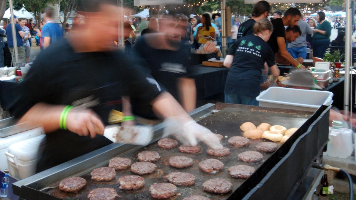 Scenes From This Year S Sacramento Burger Battle PHOTOS Sacramento   Dsc1628a*1200xx3760 2115 0 201 