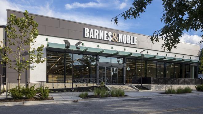 Barnes & Noble reopens in north suburban mall