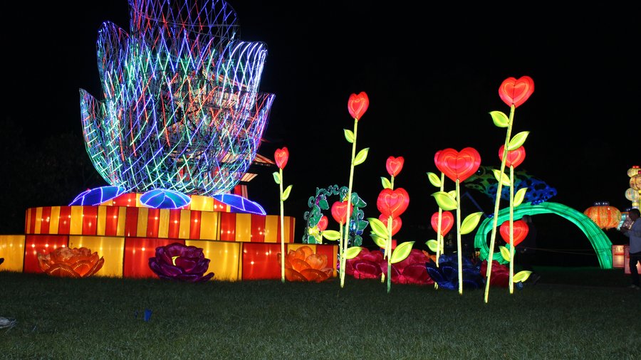 0920chinalights23*900xx5184-