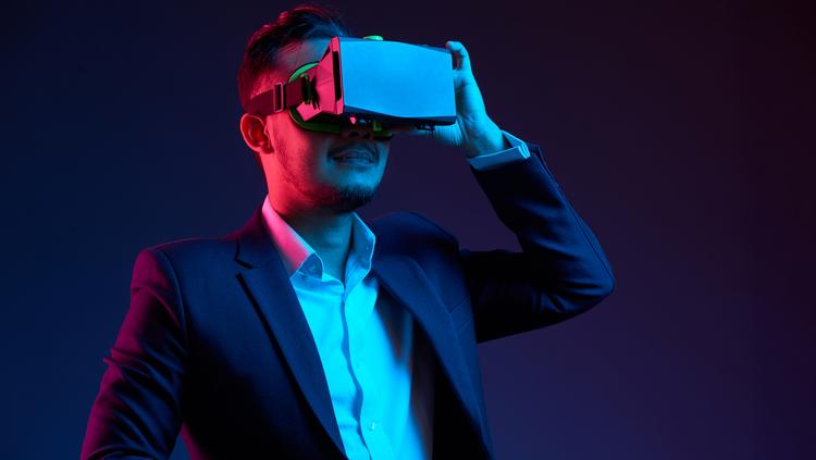 Florida Holocaust Museum Taps Into Virtual Reality And New Exhibits Exploring Virtual Reality