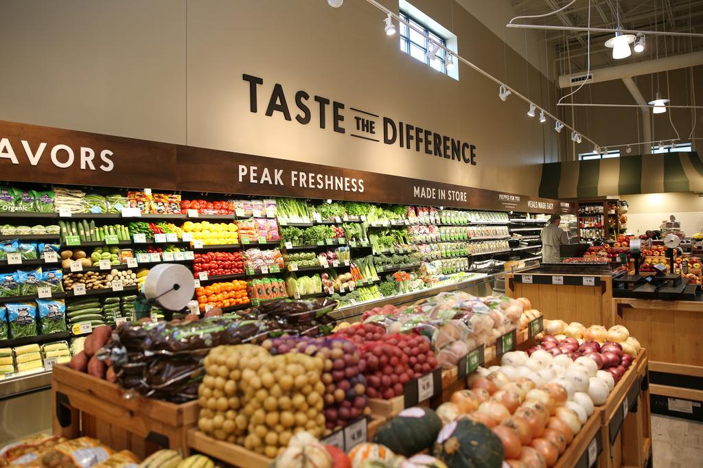 Fresh & Easy Produce Aisle