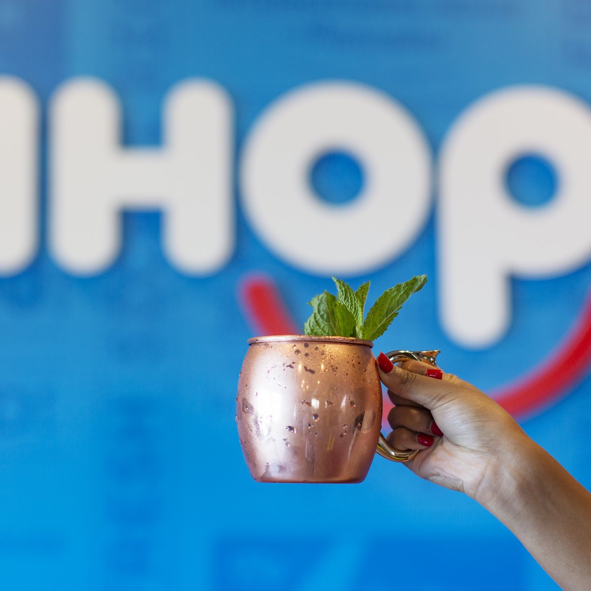 IHOP adds beer, wine to its menu