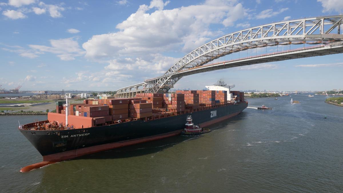 One of world's largest ocean carriers adds Jacksonville service