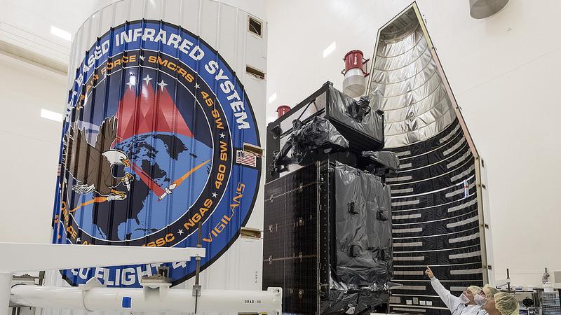 Lockheed Martin Space wins $977 million more for Space Force satellite ...