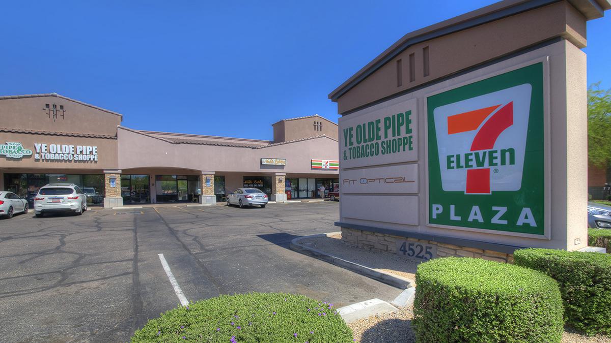 7 Eleven Anchored Biltmore Shopping Center In Phoenix Sells For