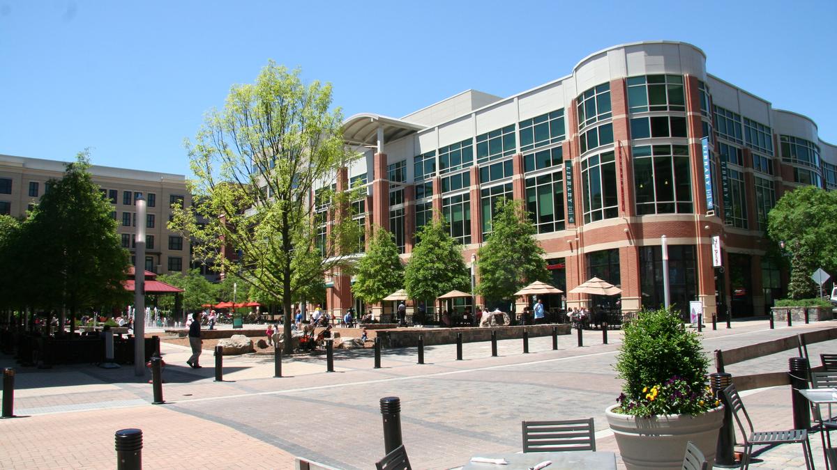 Federal Realty S Rockville Town Center Struggling Washington Business Journal