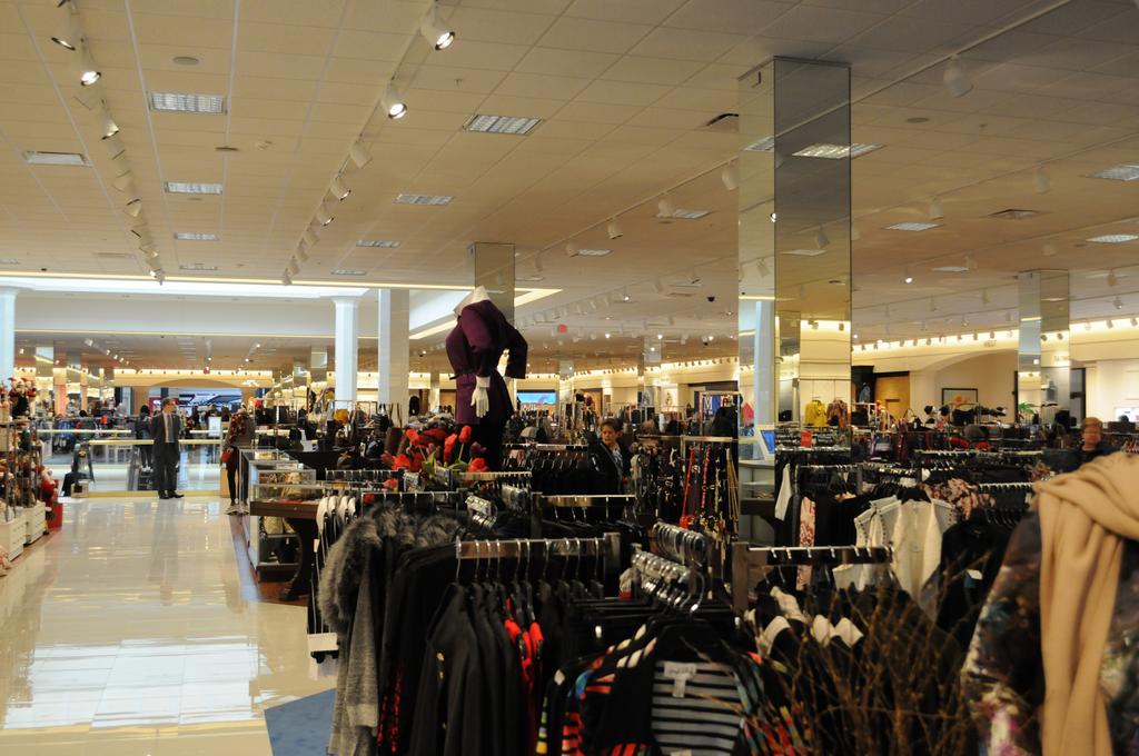 Rosedale's new anchor tenant Von Maur rolls out – Twin Cities