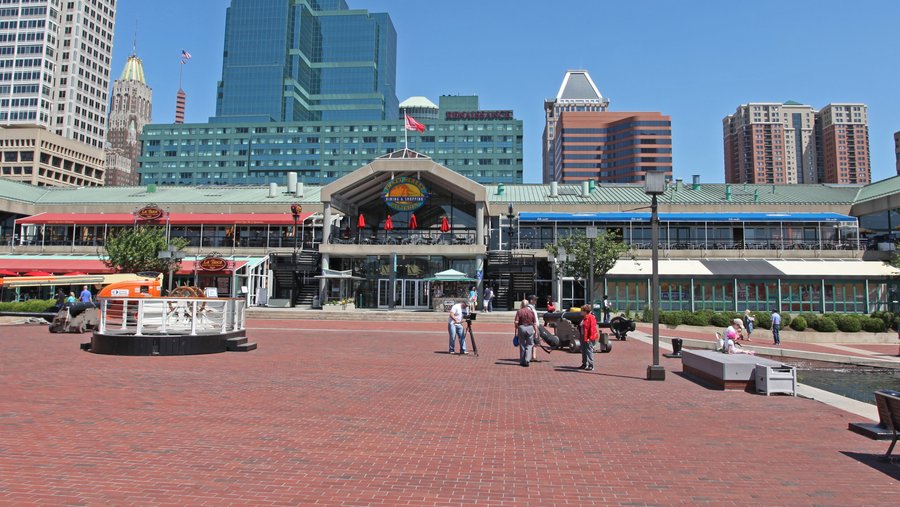 Mason's Famous Lobster Rolls sets opening date at Harborplace