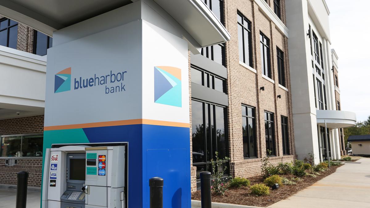 Blueharbor Bank permanently closes downtown Mooresville branch