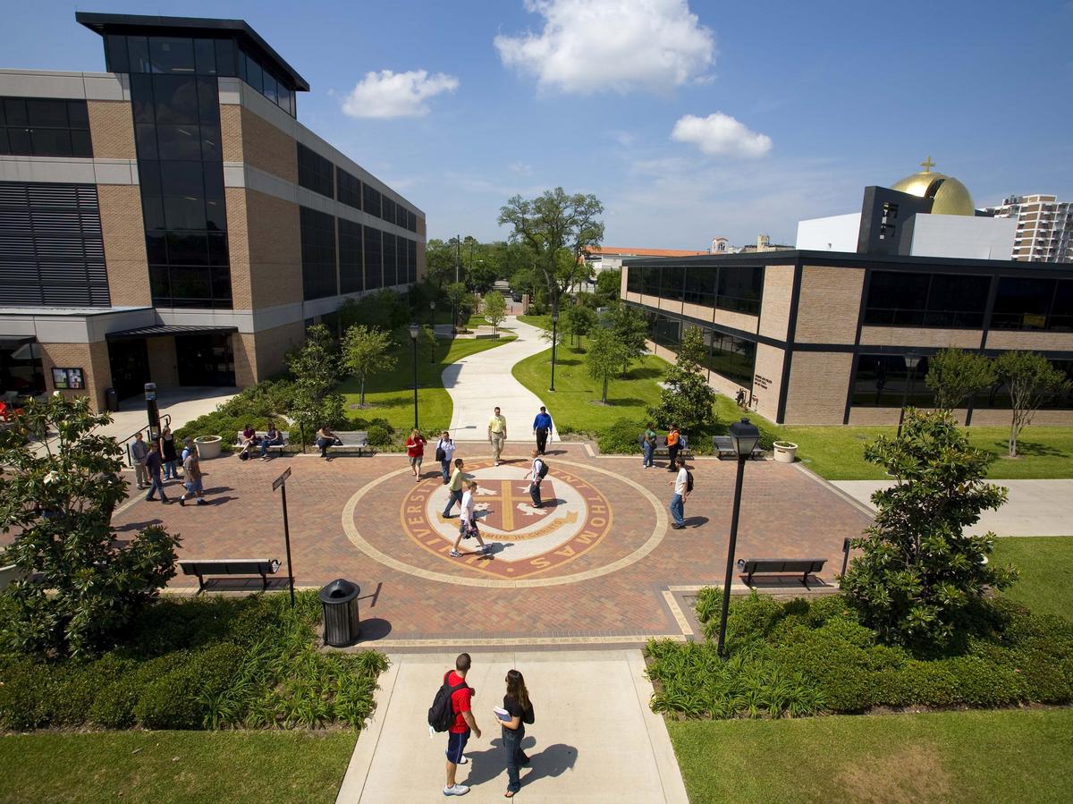 University of St. Thomas considers adding new dorm to Montrose campus -  Houston Business Journal