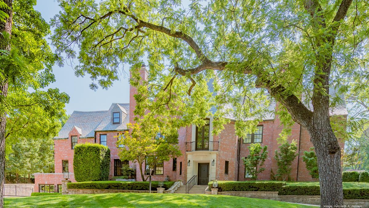 Former Sprint CEO offers Mission Hills home for sale at 10.55M