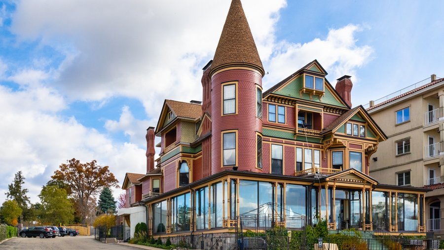 Lake Geneva's historic Baker House for sale Milwaukee Business Journal